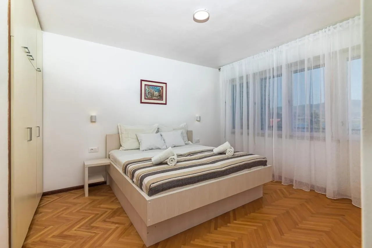 Prázdninový dům Holiday House Eva & Ema Trogir Chorvatsko